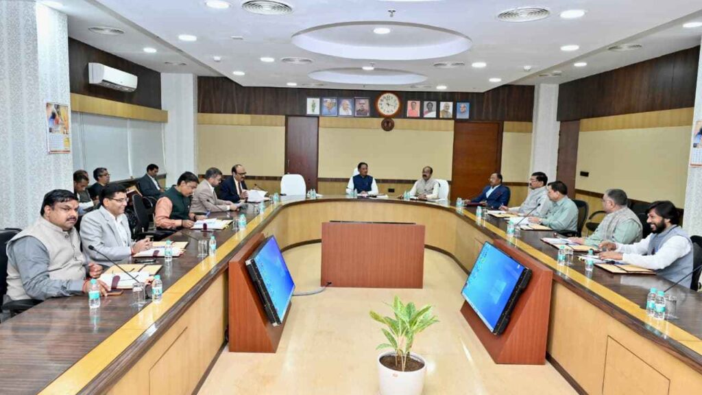 साय सरकार का राहत पैकेज: हाफ बिजली बिल से लेकर दुकानदारों के लिए बड़े फैसलों तक